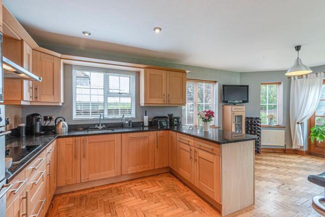 Kitchen/Dining Ro...