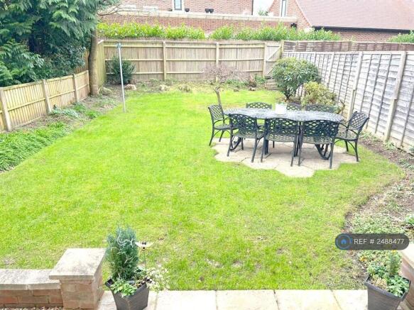 Spacious Garden
