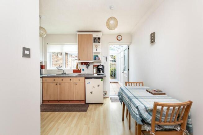 Wallis Way, Horsham, RH13 photo 4