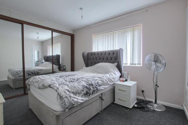 3 bed Semi-Detached for sale Image 9