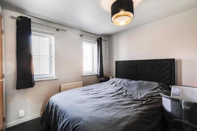 3 bed Terraced for sale Image 8