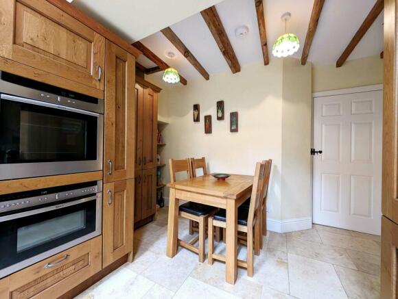 4 bed Terraced for sale Image 7