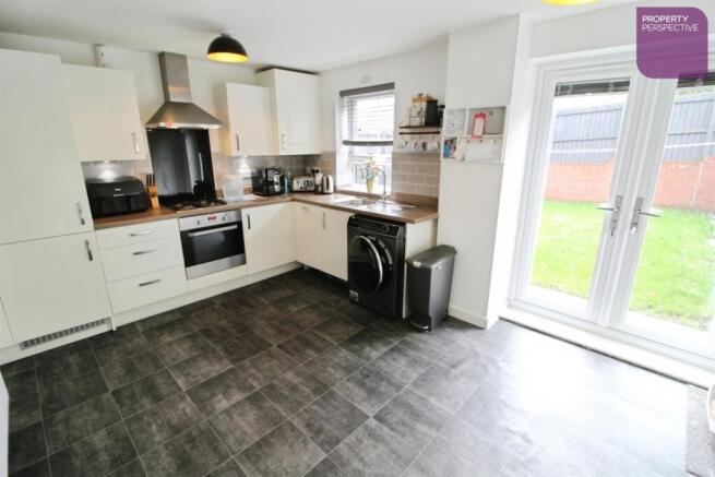 3 bed Semi-Detached for sale Image 5