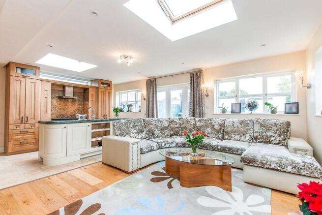 Lounge / Kitchen / Diner