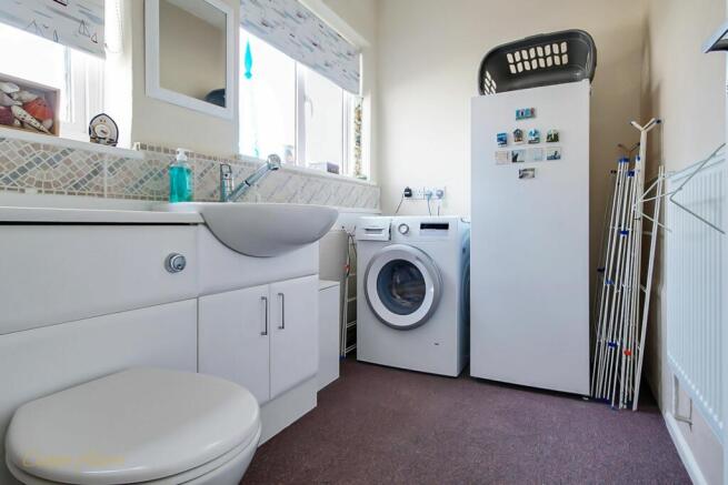 Bathroom/ Utility