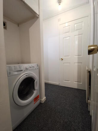1 bed House Share to rent Image 5