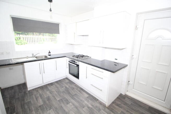 3 bed Semi-Detached for sale Image 6