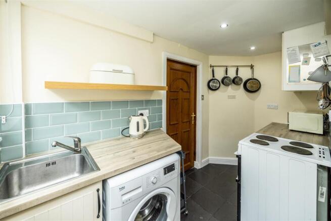 2 bed Terraced for sale Image 6
