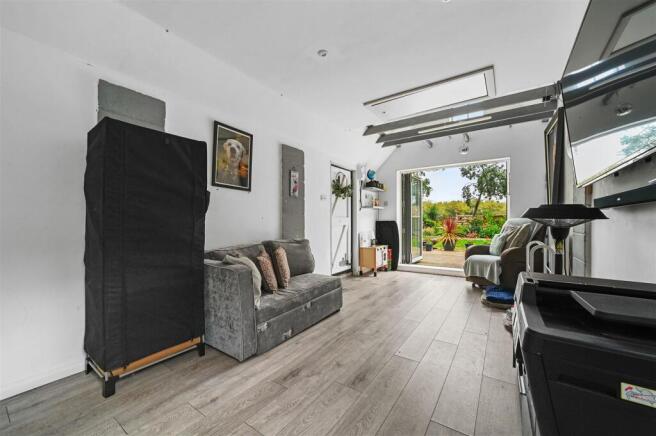 Garden Entertainment Room