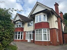Flat 2, 69, De La Warr Road, Bexhill-on-sea TN40 2JE