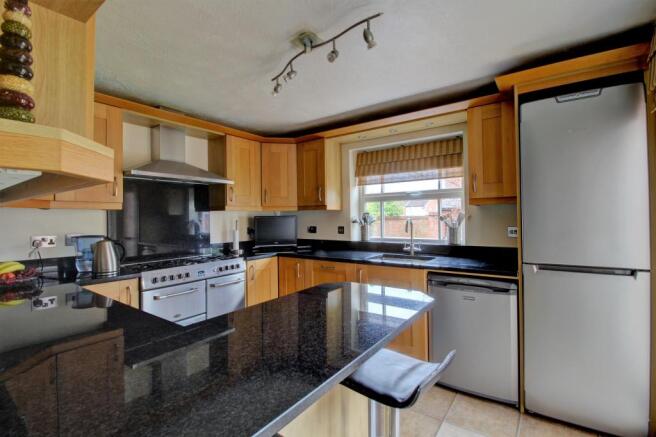 Kitchen/Breakfast Room