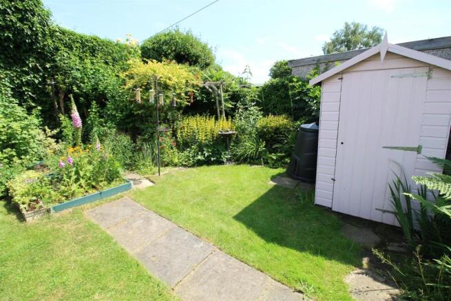 rear garden 2.JPG