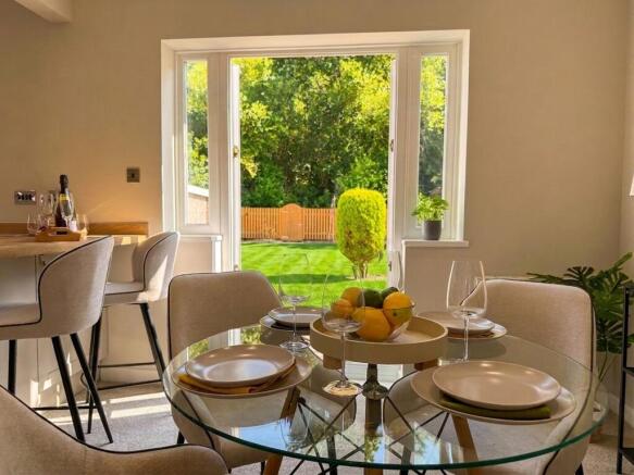 3 bed Semi-Detached for sale Image 8