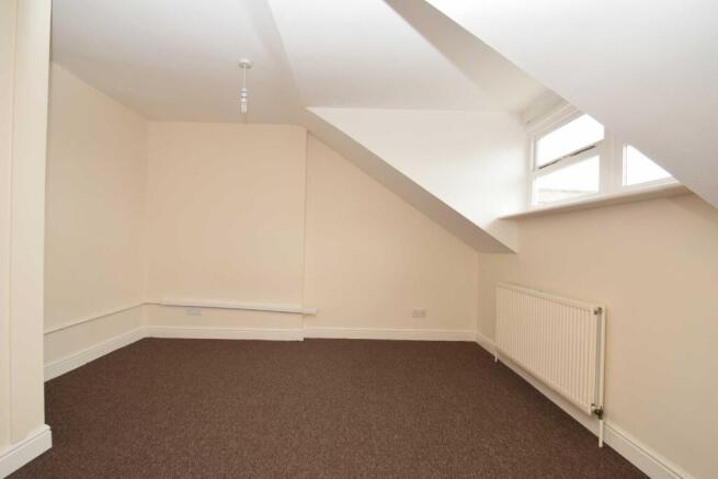 2 bed Apartment to rent Image 6