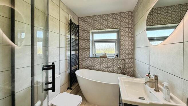3 bed Semi-Detached for sale Image 12