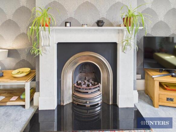 2 bed Flat for sale Image 4