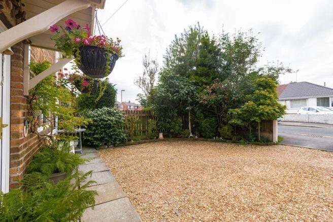 Front Garden P...