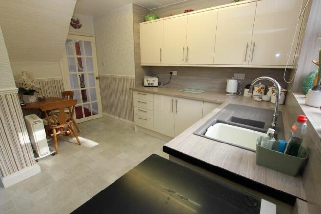 Dining kitchen
