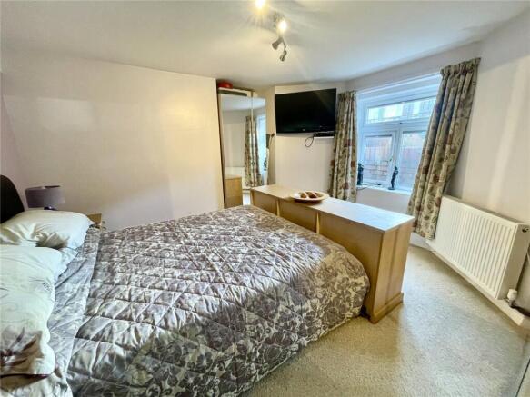 2 bed Apartment for sale Image 12