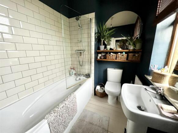 HOUSE BATHROOM
