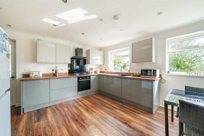 Kitchen / Dining