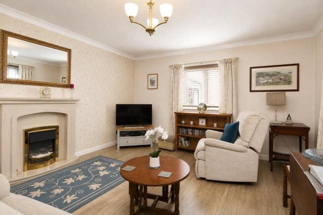 3 bed Bungalow for sale Image 2
