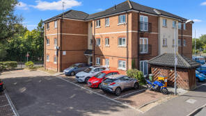 51, Crosse Courts, Laindon, Basildon SS15 5JF