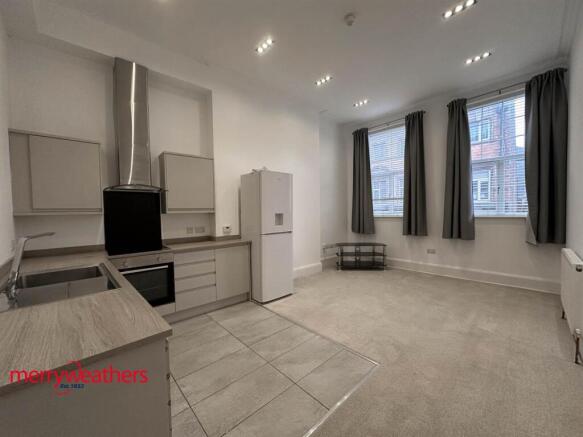 1 bed Apartment to rent Image 4