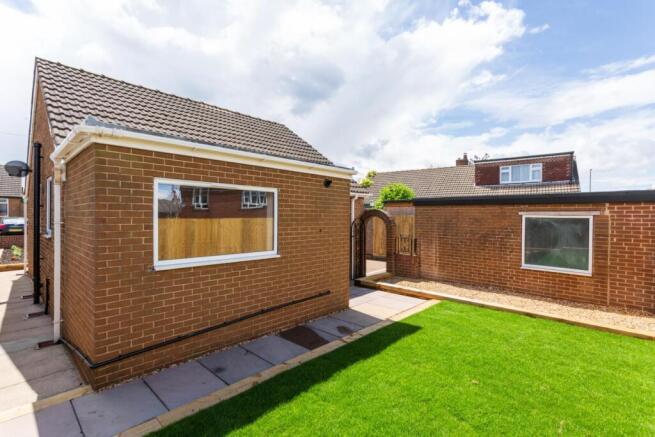 2 bed Detached Bungalow for sale Image 12