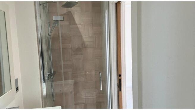 En-suite 2
