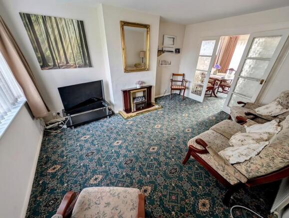 lounge 1.jpg