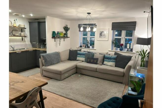 Lounge / Kitchen