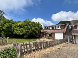 132, Rollestone Road, Holbury SO45 2HA