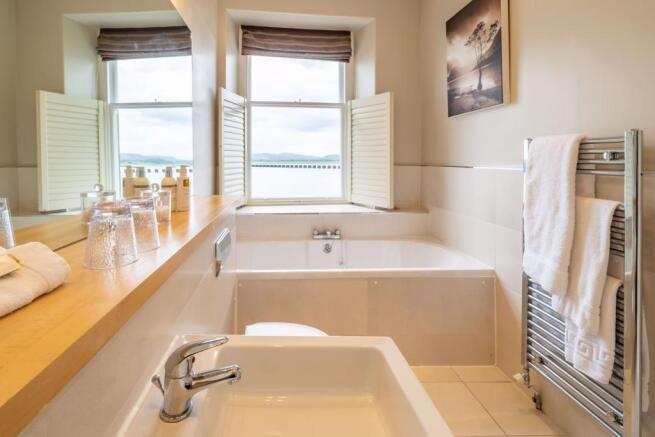 Bedroom 1 En-suite