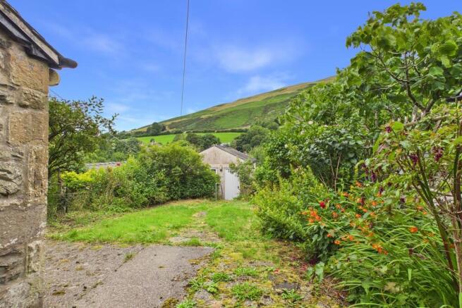 5 bed Semi-Detached for sale Image 12