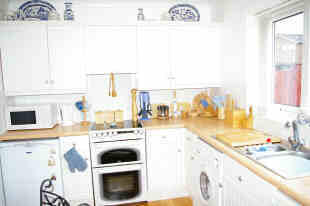 BREAKFAST KITCHEN