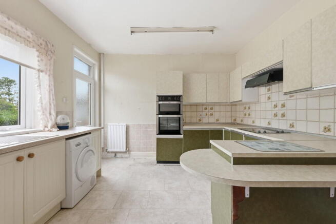3 bed Detached Bungalow for sale Image 7