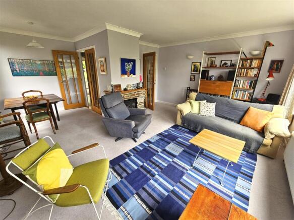 Lounge Dining Room (2).jpg