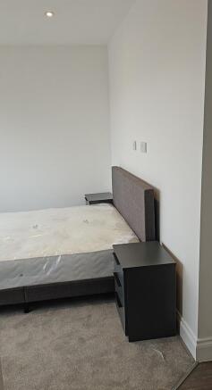 1 bed Apartment to rent Image 5