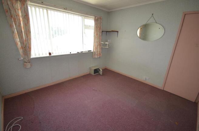 Bedroom 2.JPG