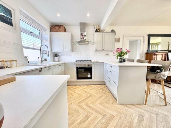 Kitchen breakfast room