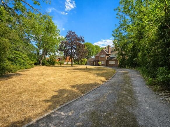 Church Lane, Doddinghurst, Brentwood, Essex, CM15 photo 2