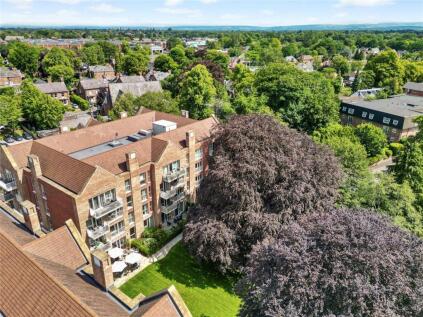 Alderley Road, Wilmslow, Cheshire, SK9
