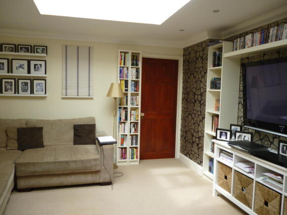 Photo 6