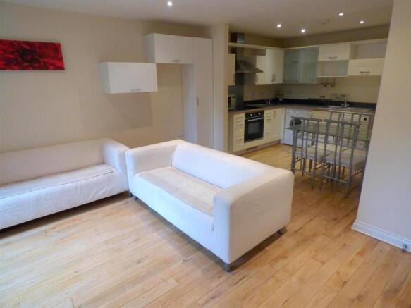 Lounge/Kitchen