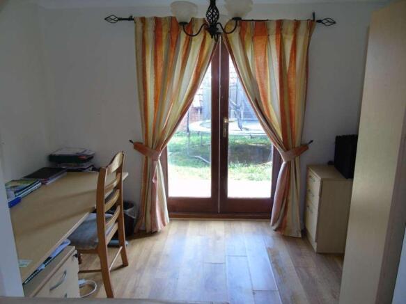 Photo 6