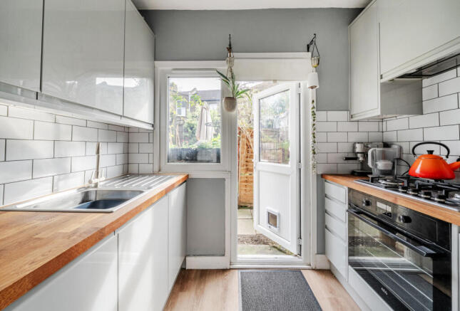 1434295-10-69c159...