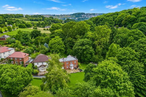 St Helen's Gate, Almondbury, HD4