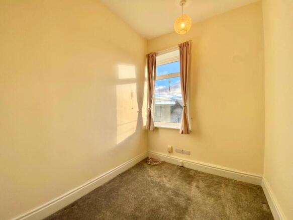 2 bed Terraced for sale Image 12