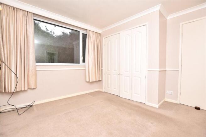3 bed Semi-Detached for sale Image 6